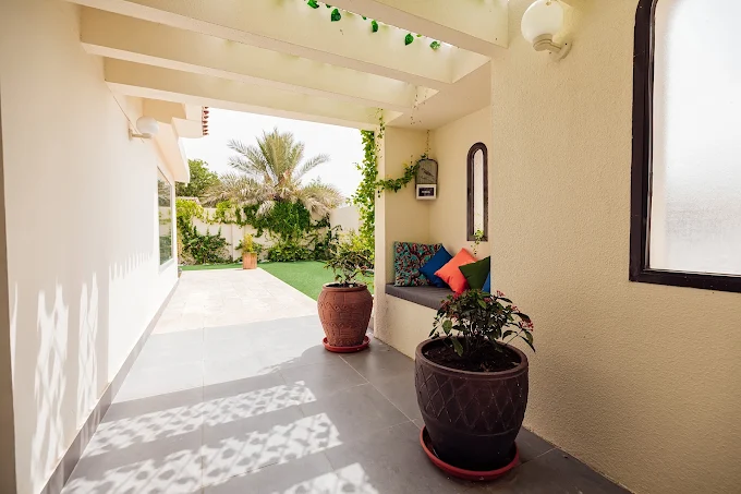 Covered walkway to the garden at LH Clinic Dubai